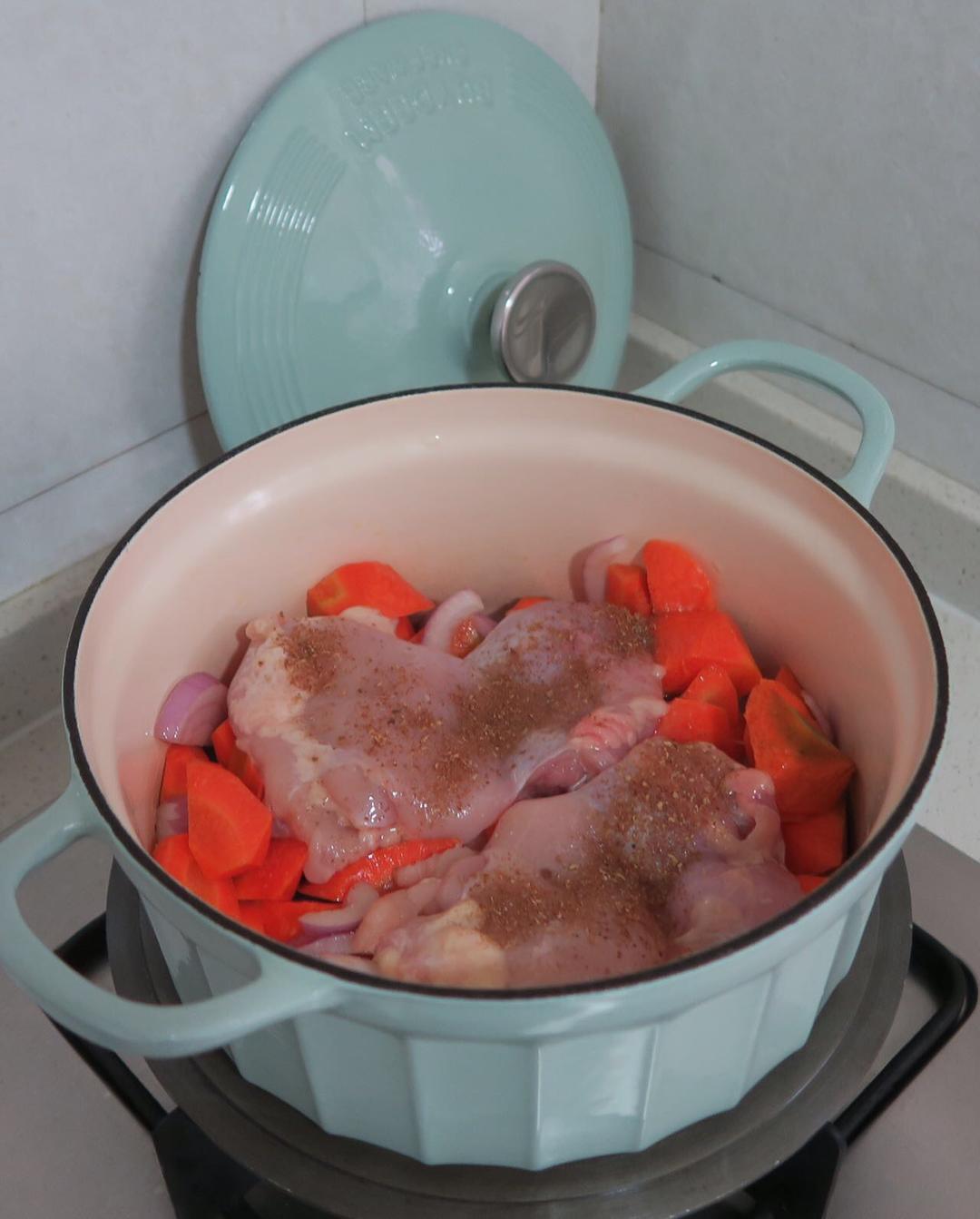番茄虾滑豆腐煲【5-6月北鼎珐琅锅食谱】