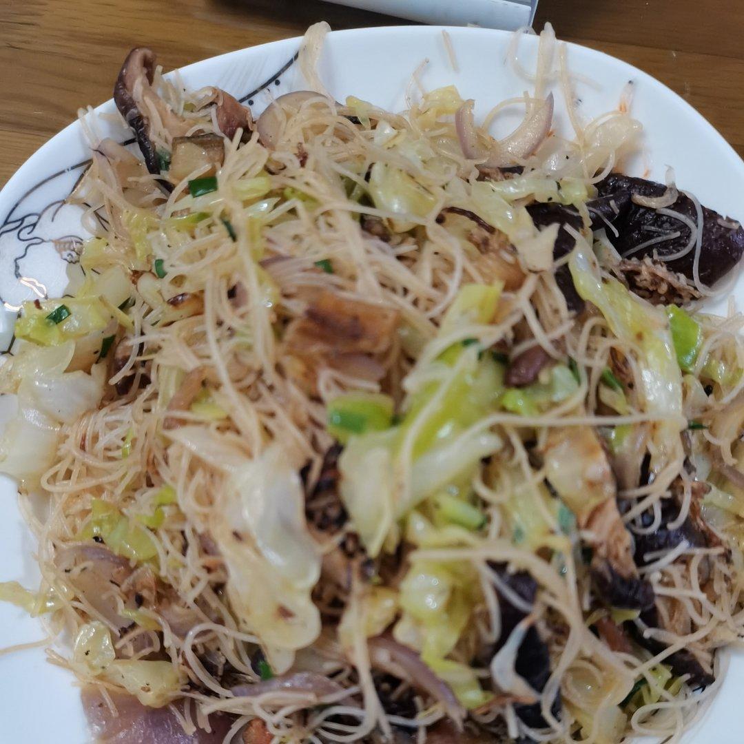 家常特色温州炒粉干，据说这样炒能馋哭隔壁小孩