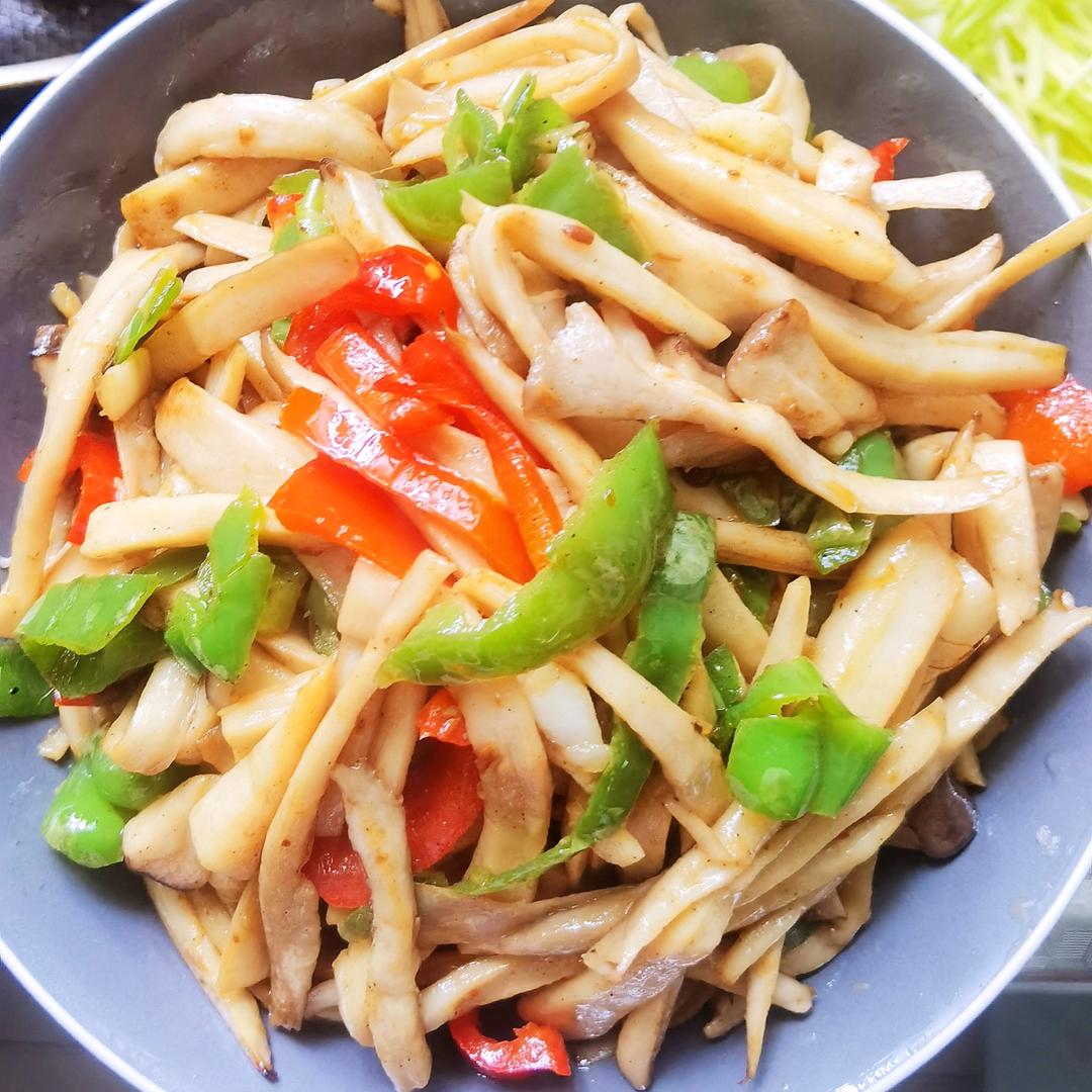 青椒素炒杏鲍菇