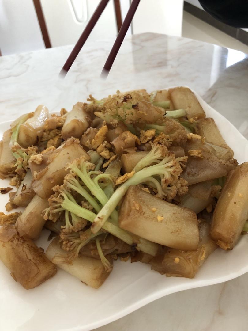 不够吃的耗油炒猪肠粉