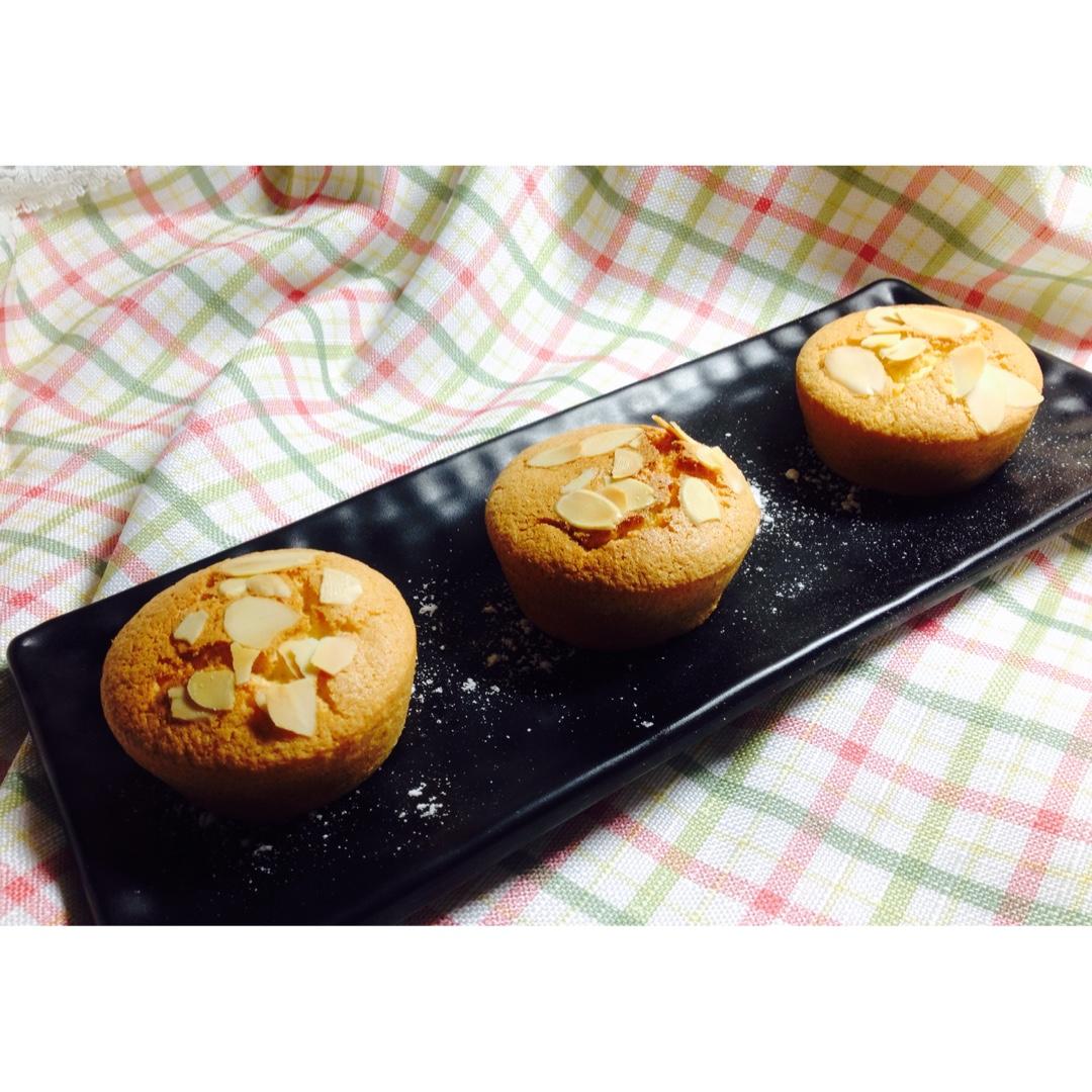 《Tinrry下午茶》教你做杏仁小蛋糕