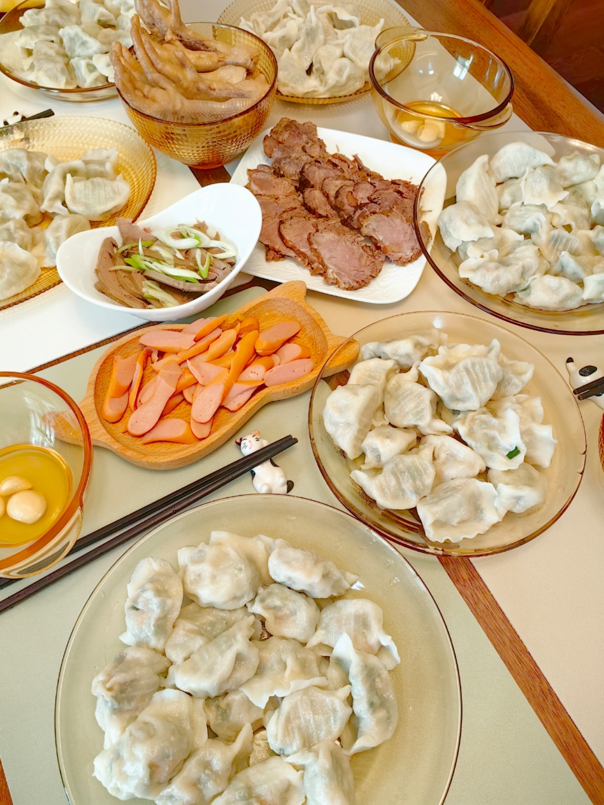 三鲜饺子～韭苔，海米，猪肉