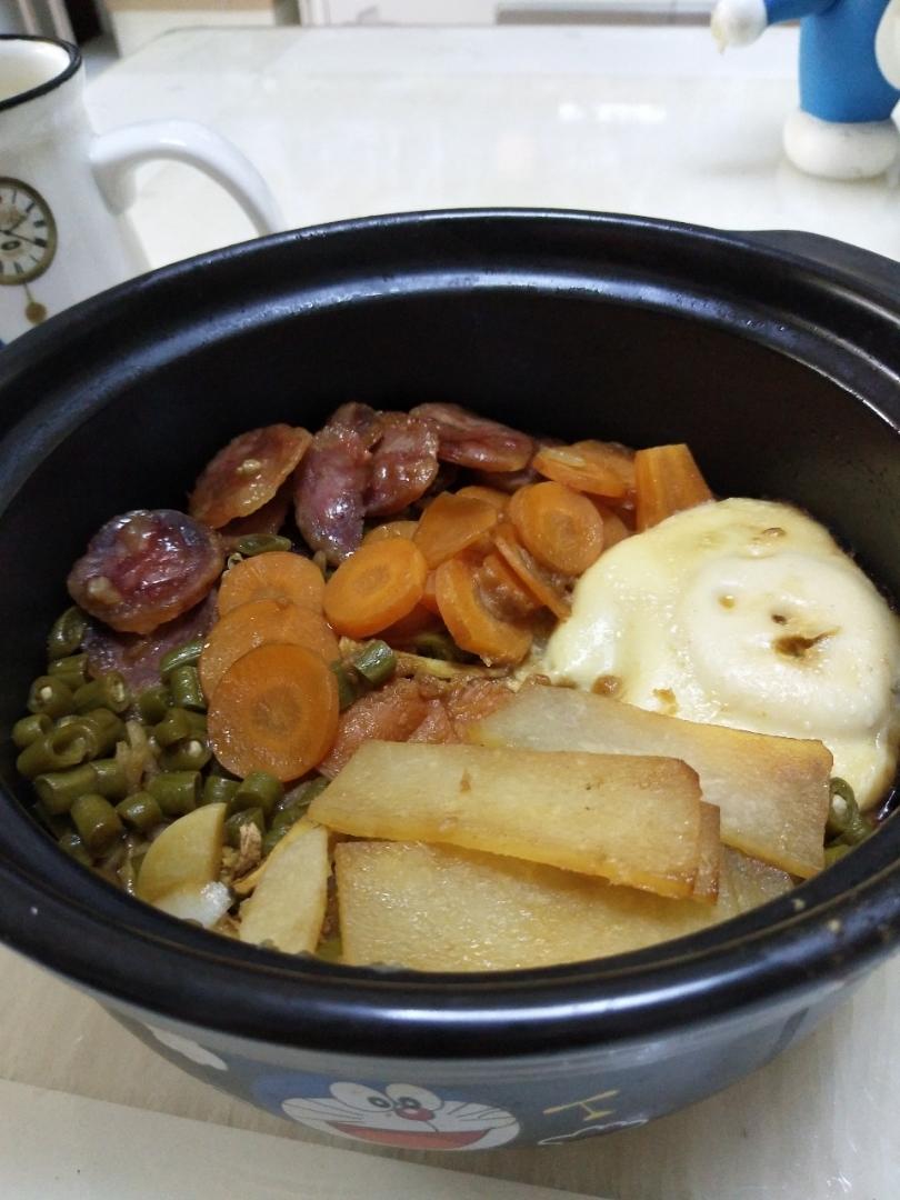 香肠煲仔饭