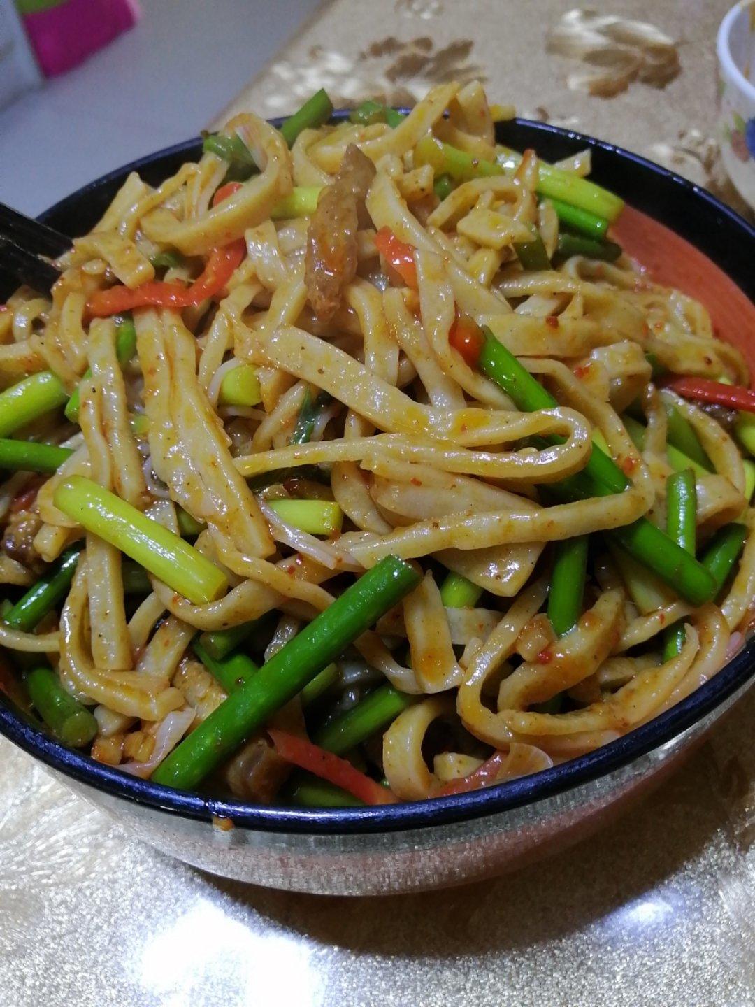 🍜最简单最好吃的家常炒面