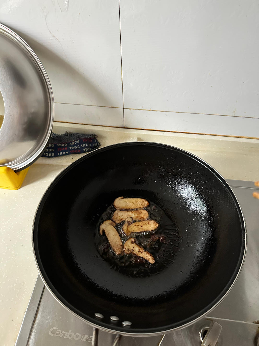 黄油煎松茸