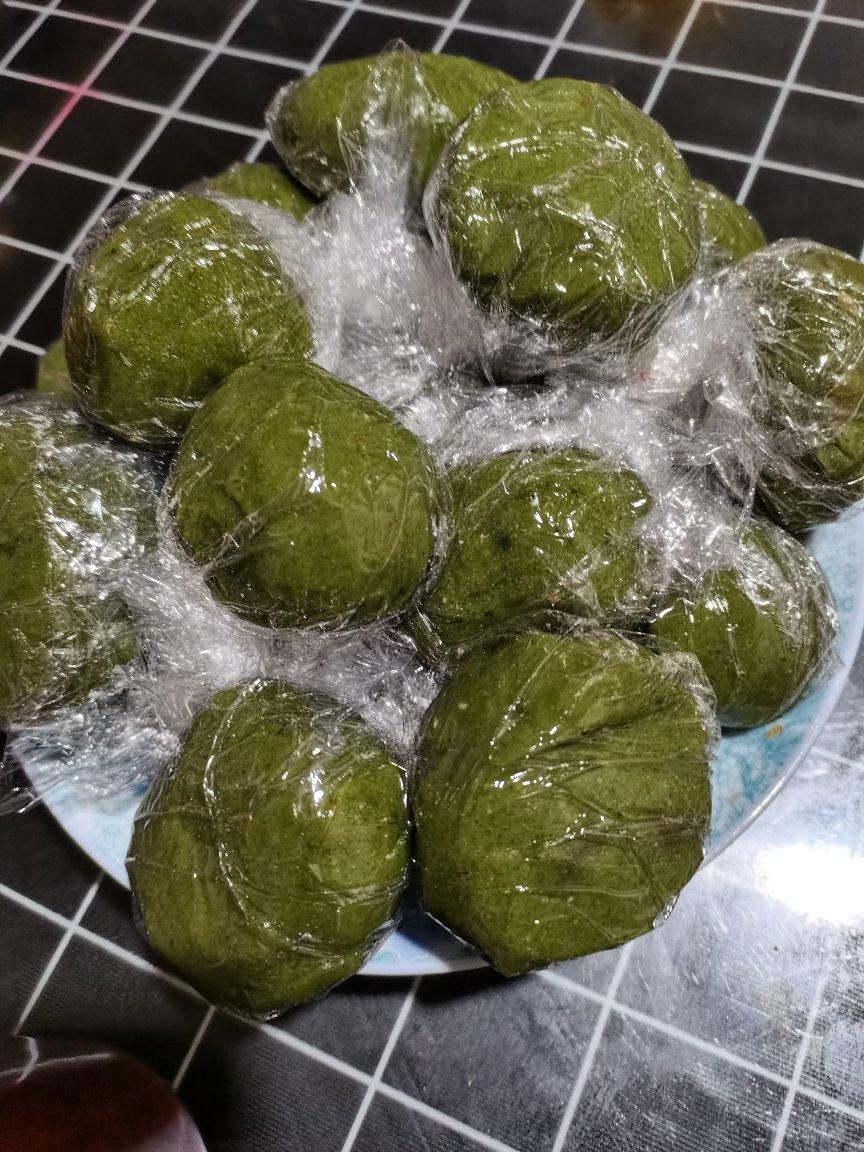 巨好吃的健康美味艾草青团红豆沙青团柔软甜糯