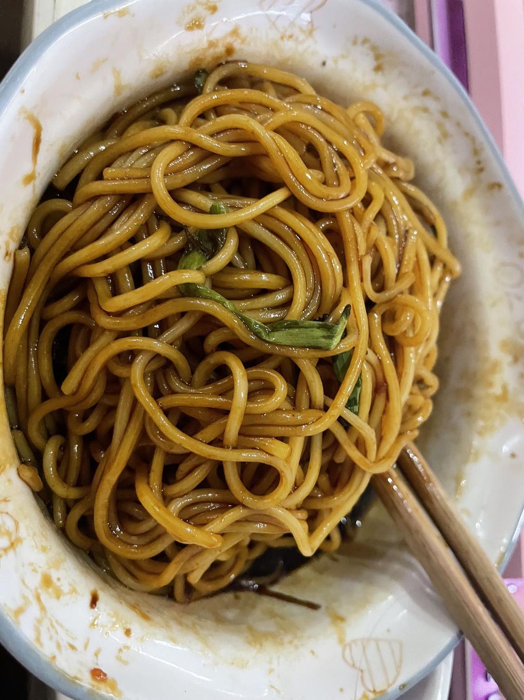 葱油拌面（快手简单，美味无敌）