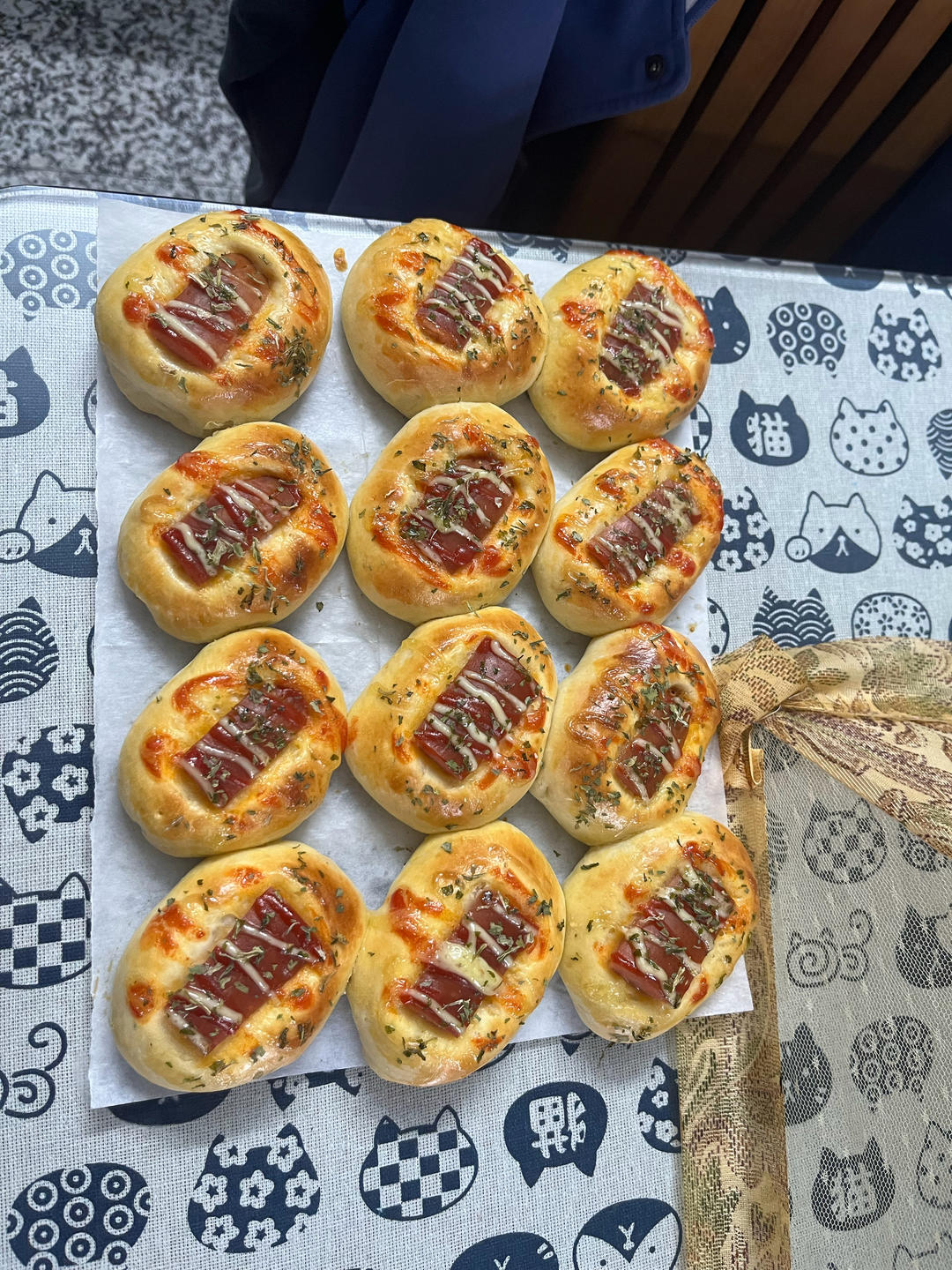 今日食谱：不用揉面的肠仔包