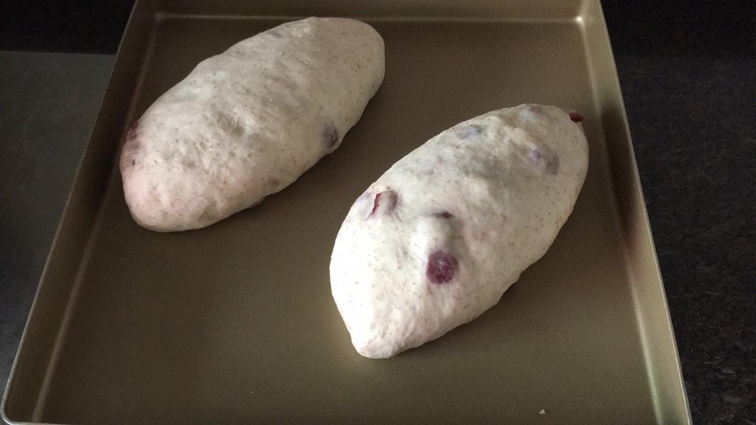 全麦蔓越莓软式欧包（免揉）