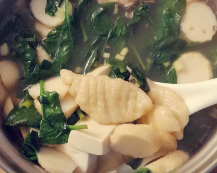 【薯鱼菠菜汤】的做法