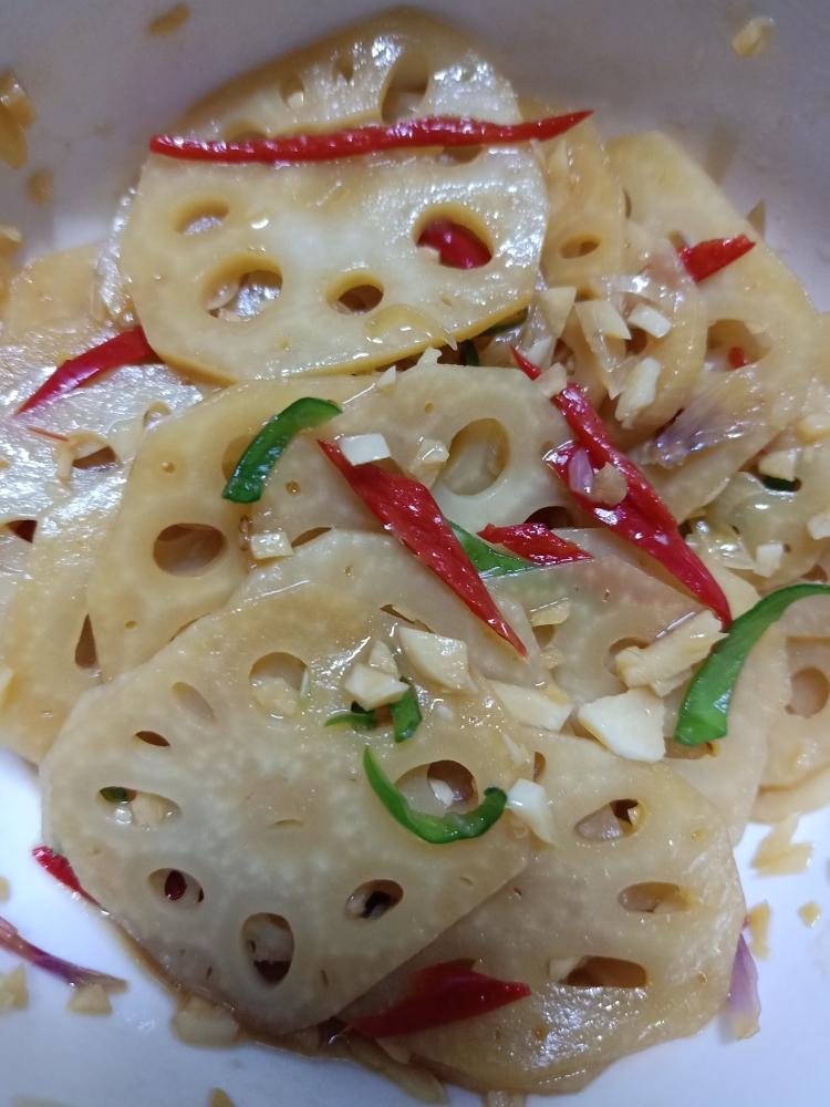 凉拌藕片「一次能吃一盆」