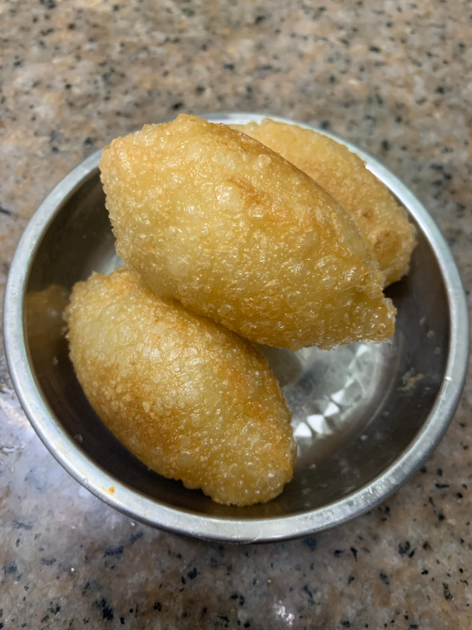 正宗粤式茶楼点心:小鸡咸水角&猪头糯米糍