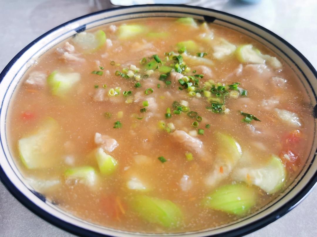 时蔬丝瓜滑肉汤