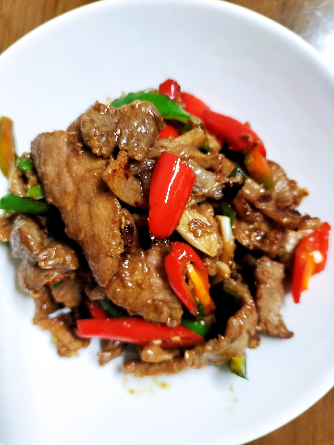 厨师长教你：“小炒肉”的家常做法，家常味很浓郁，先收藏起来