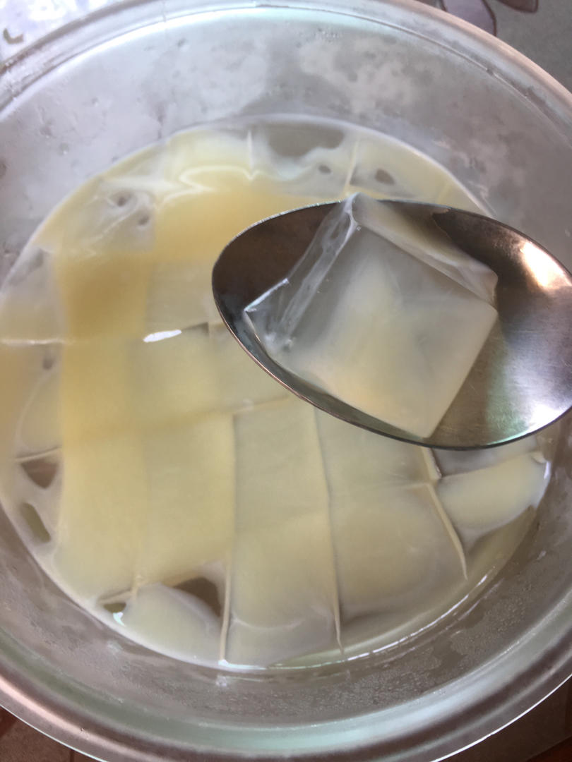 茅根雪梨水