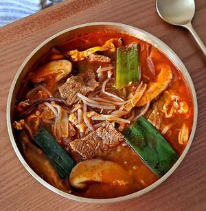 육개장白钟元菜谱韩式辣牛肉汤的做法 步骤15