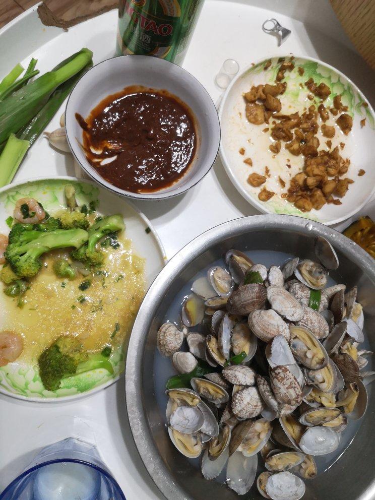 水煮花蛤(皮皮虾，大虾也是这样做法)