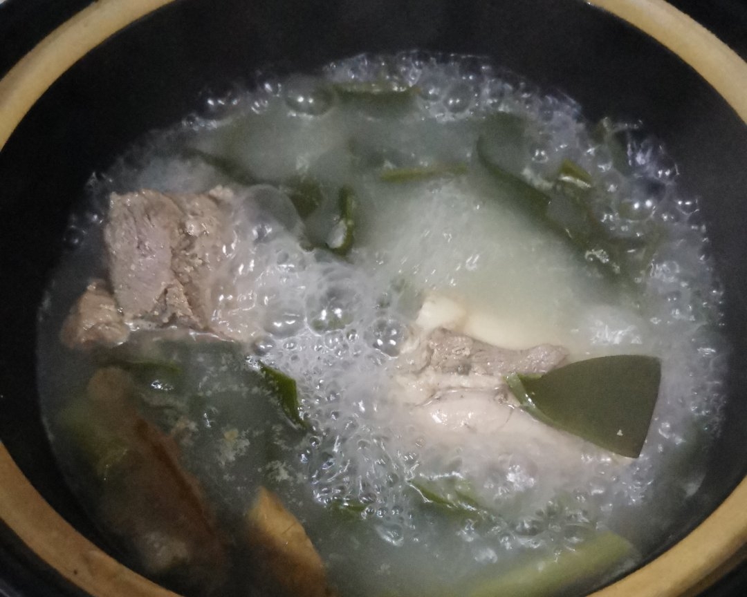 大骨海带下奶汤的做法