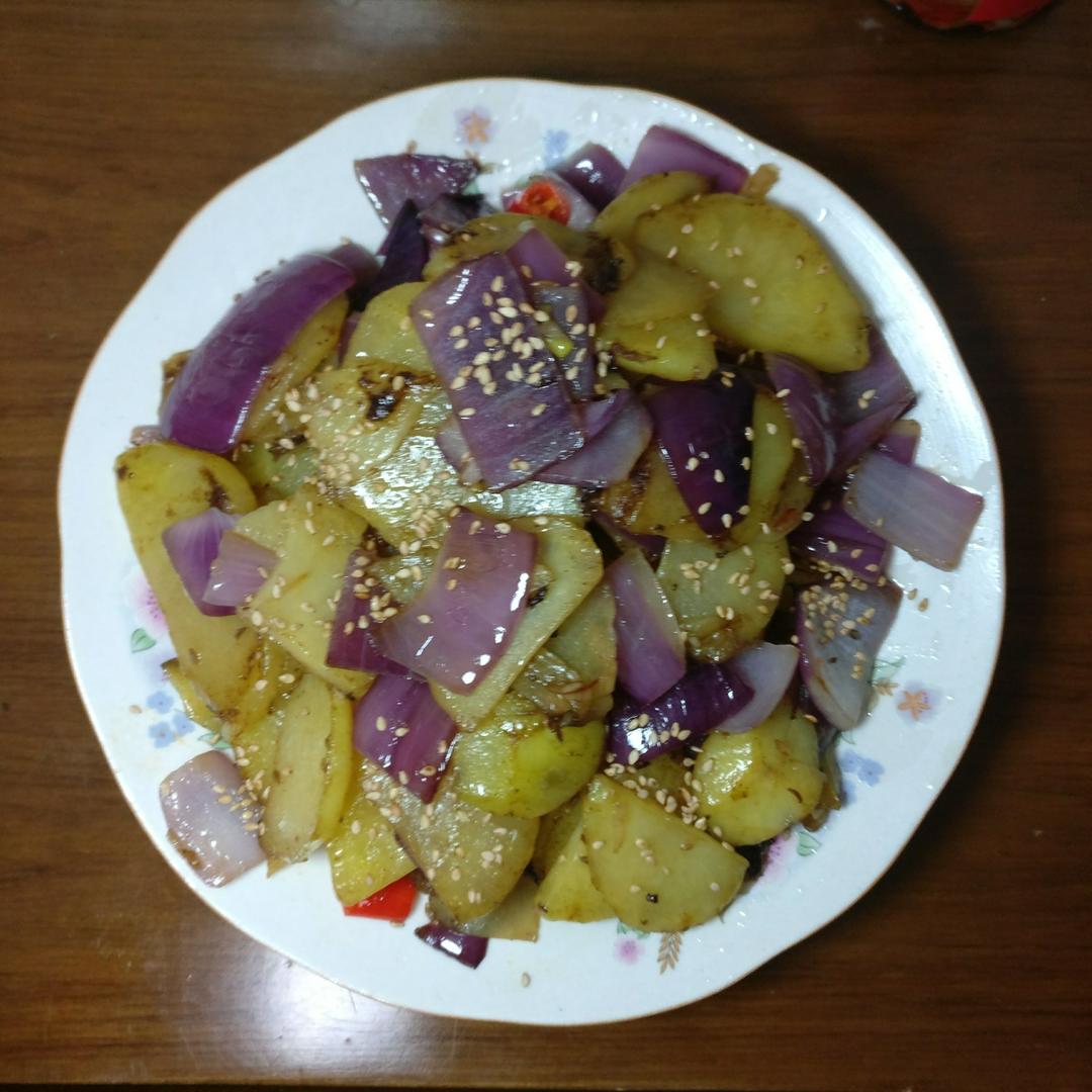 边吃边流泪的「孜然土豆片」