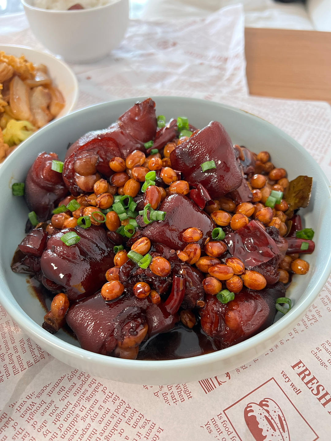 流口水的黄豆炖猪蹄