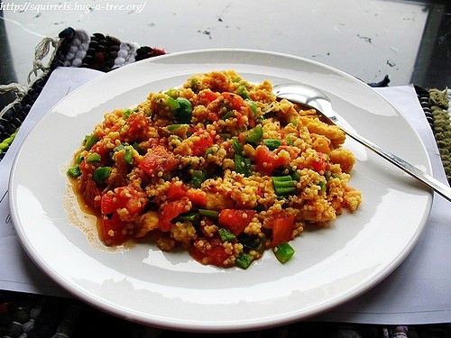 双椒番茄小米饭的做法