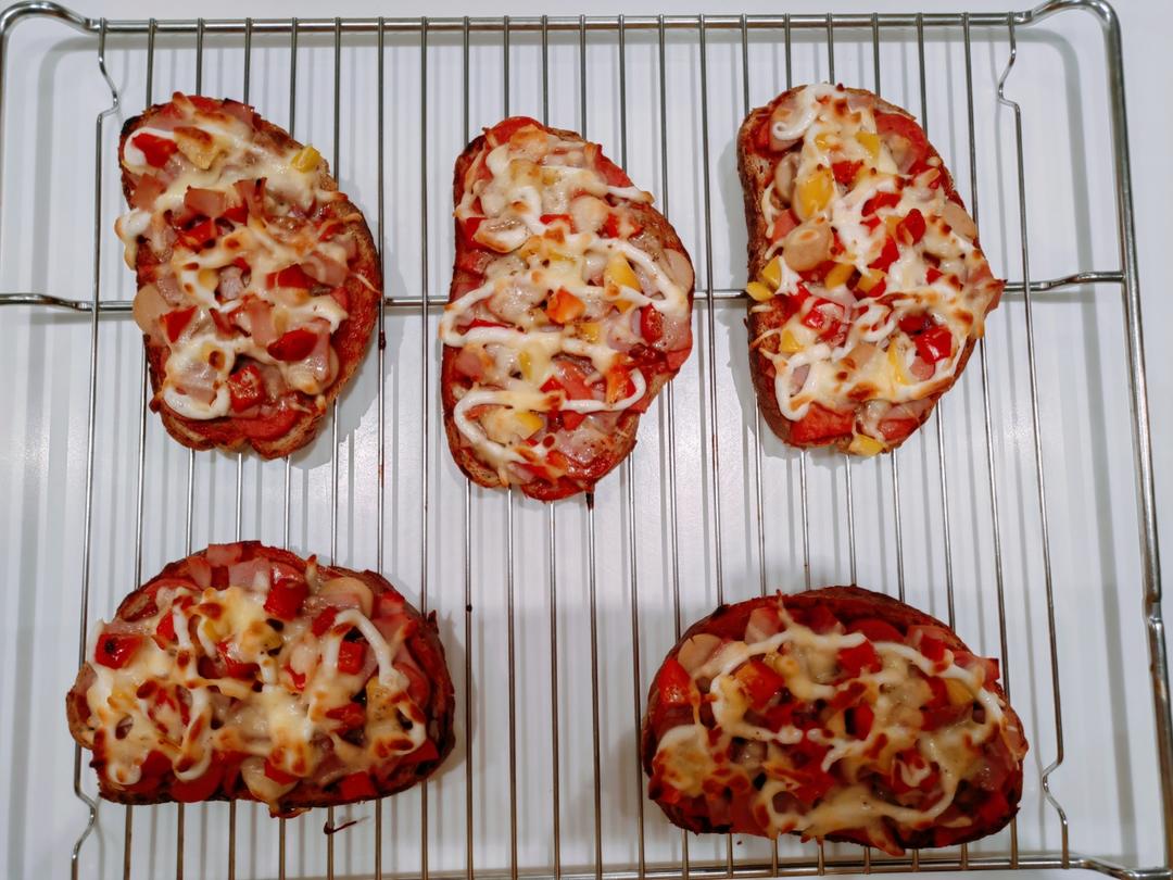 超好吃面包披萨🍕