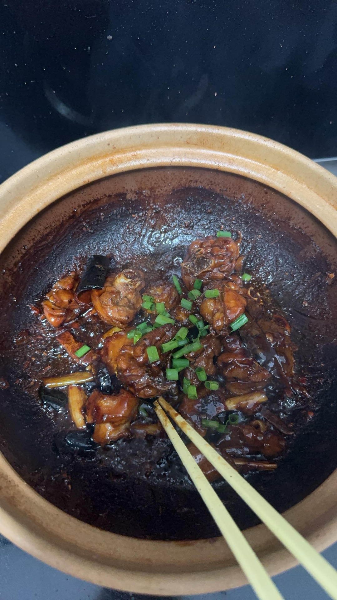 传统正宗的啤酒鸭配方和做法，鲜嫩香浓，只需炒千万不要焯水