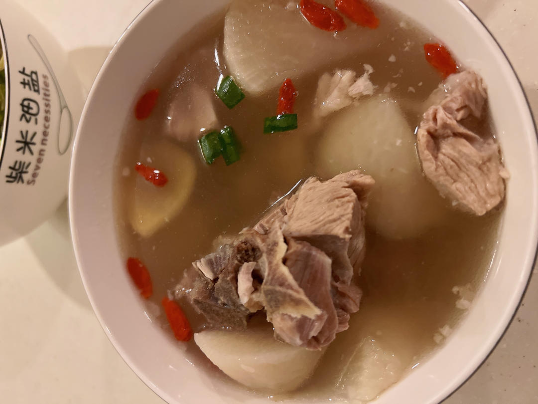 清炖排骨萝卜汤