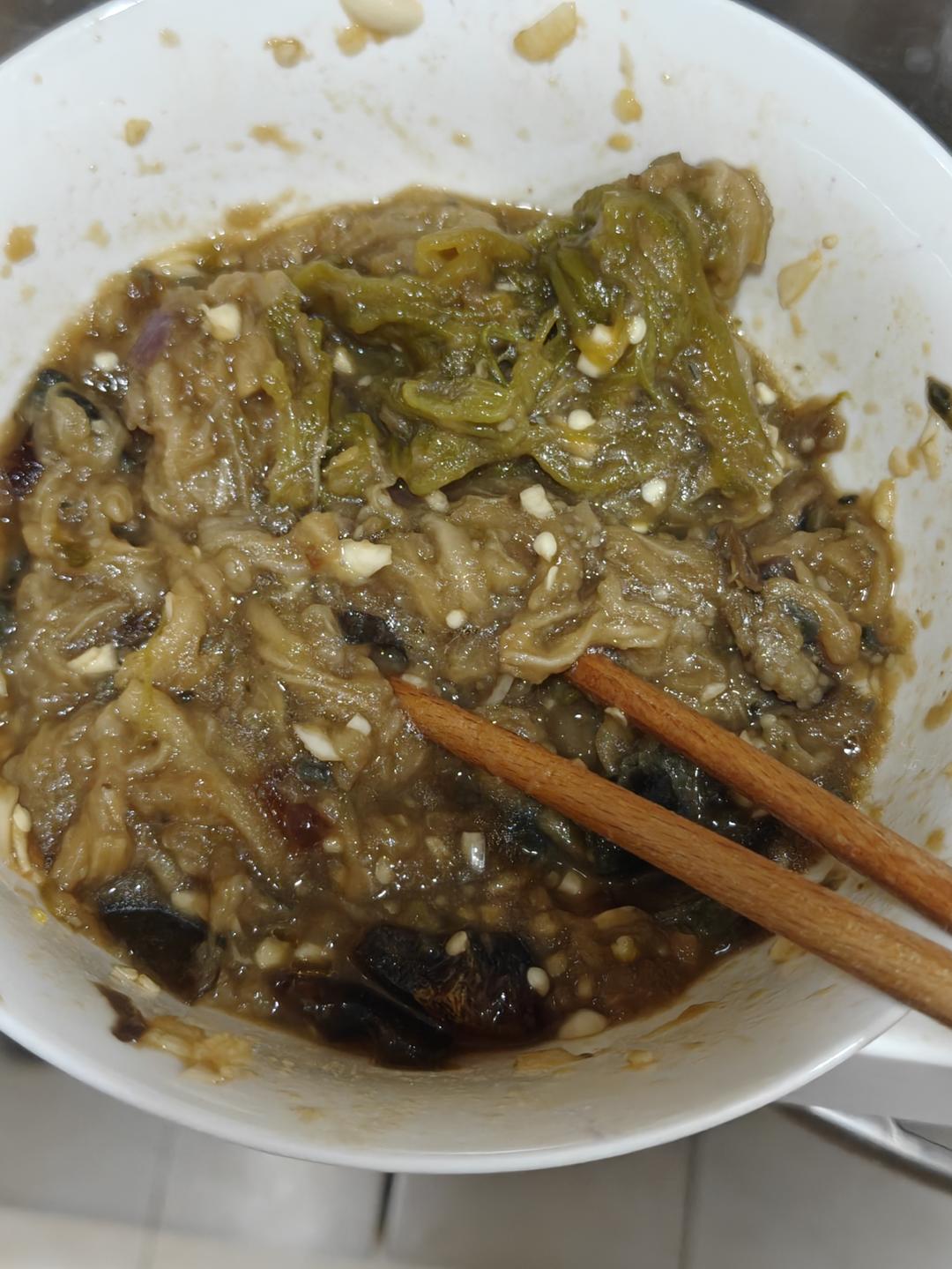 擂辣椒茄子皮蛋，开胃解腻