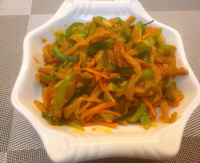 青椒肉丝炒榨菜的做法