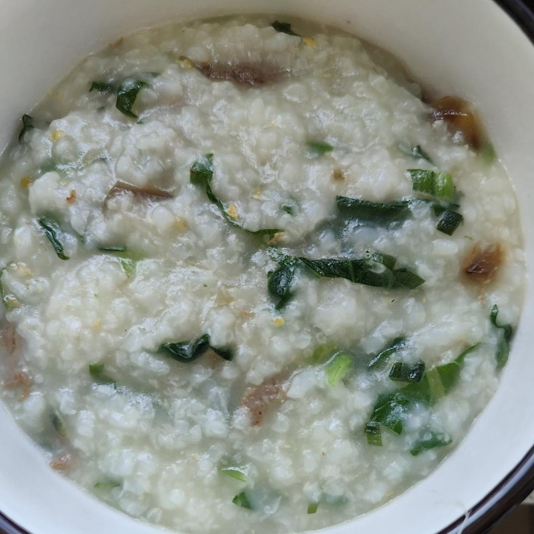 妈妈👩教我做的皮蛋瘦肉粥🥣简单快捷美味😋
