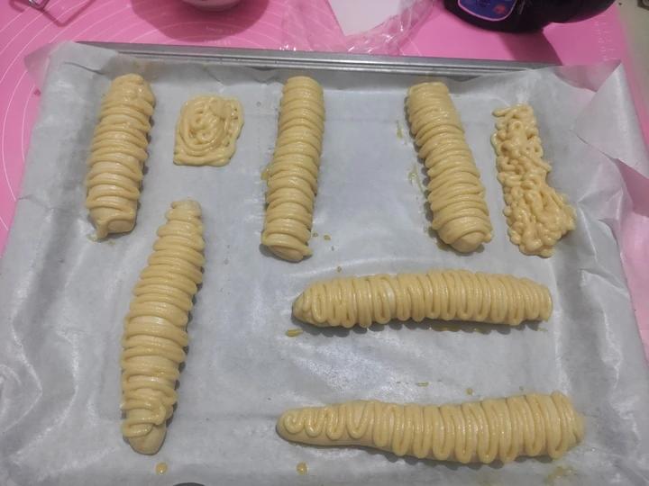 面包房里最受欢迎的毛毛虫面包