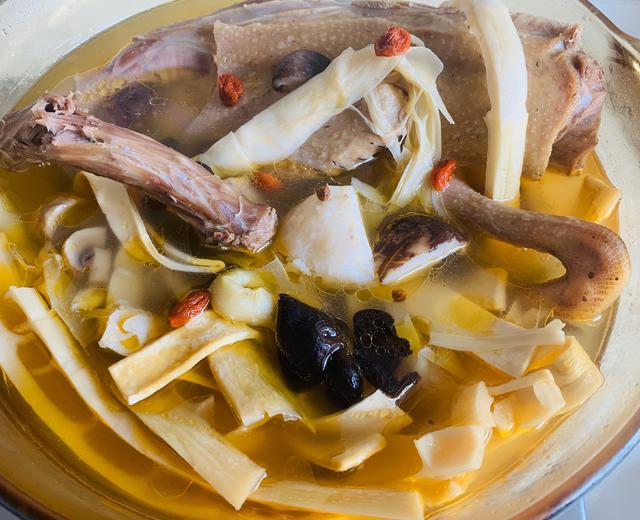 养生煲汤~芋艿老鸭汤的做法