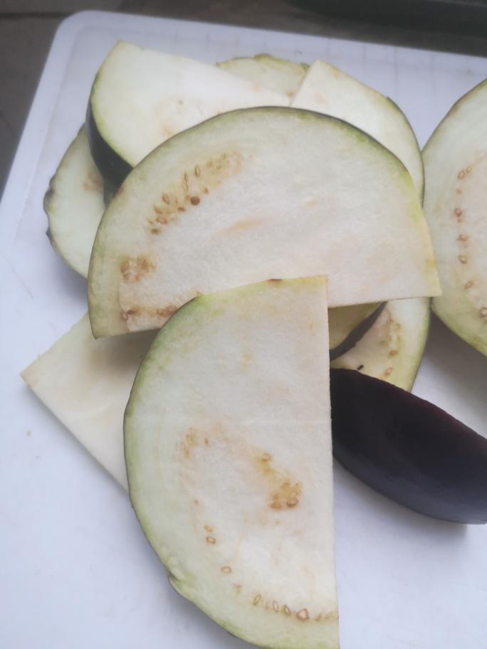 空气炸锅版炸茄片的做法 步骤1