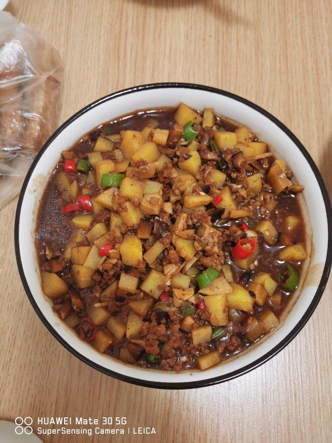 ㊙️香菇土豆肉沫拌饭❗️比外卖还好吃
