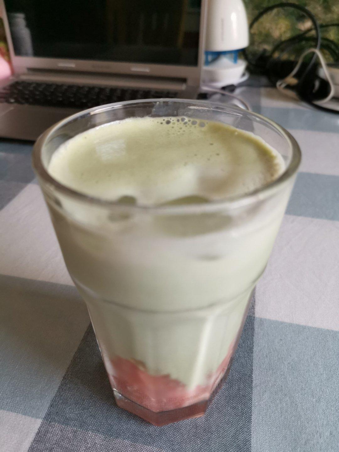 水蜜桃酱+蜜桃抹茶牛奶