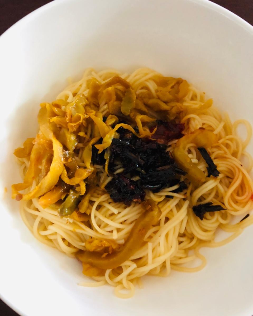 10分钟搞定的一碗葱油拌面