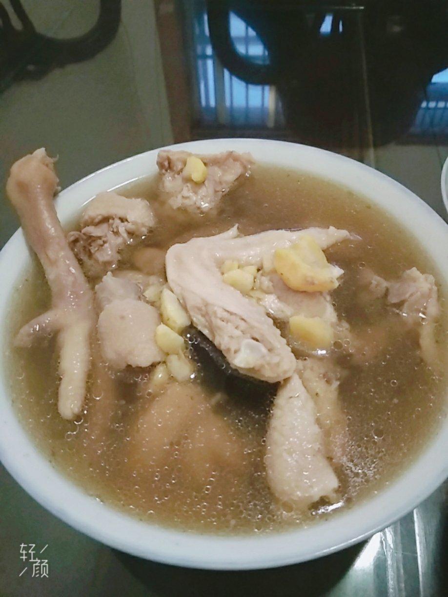 板栗炖鸡汤