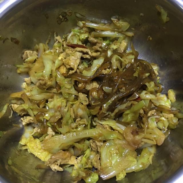 包菜粉丝炒鸡蛋