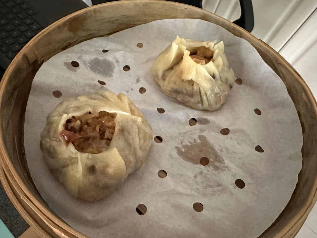 【蛋黄肉松烧卖×糯米猪肉烧卖】