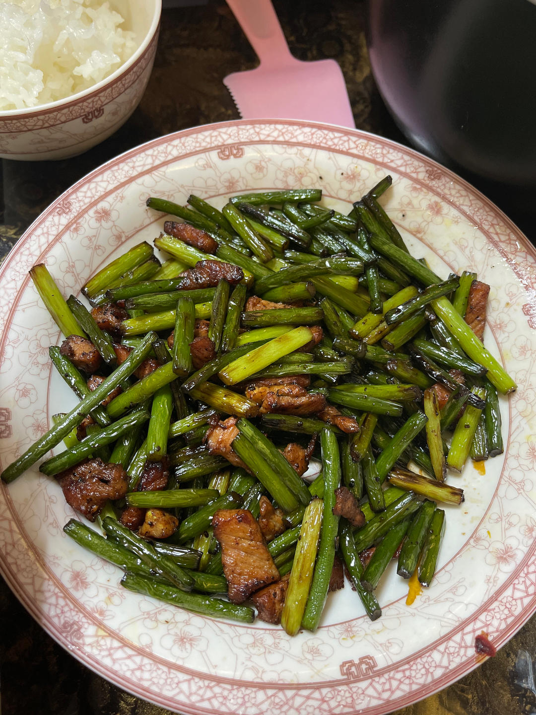 简单易做的下饭菜－蒜苔炒肉