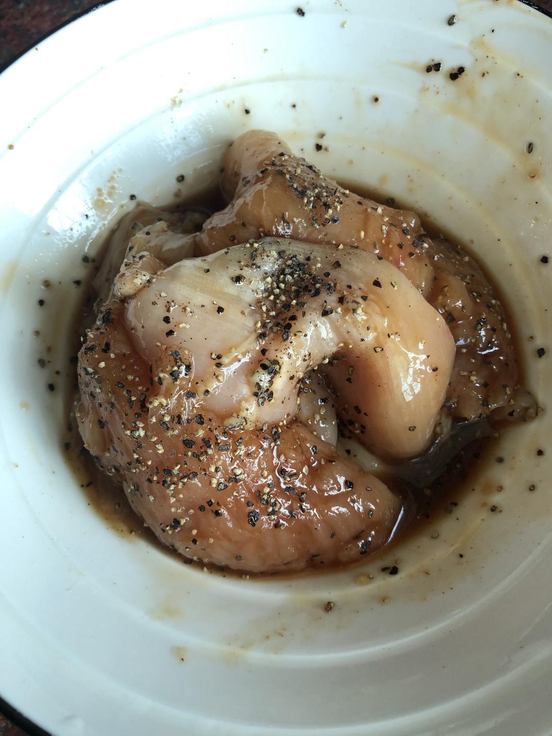 鸡胸肉沙拉的做法 步骤2