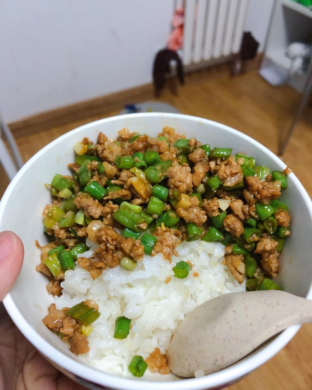 肉沫豆角下饭菜