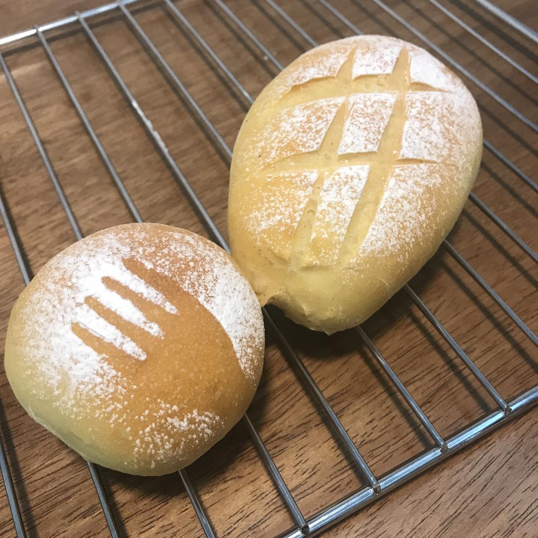 葡萄软欧（仿原麦山丘）Milk flavored bread filled with raisins and butter