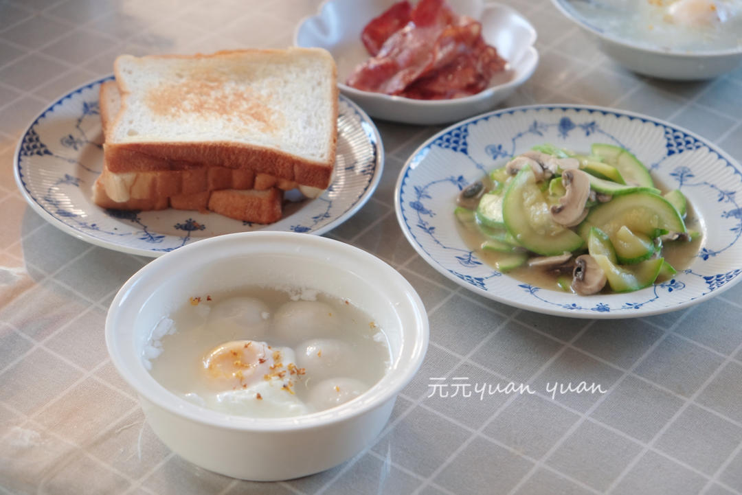 西葫芦炒蘑菇「好好吃饭健康瘦」