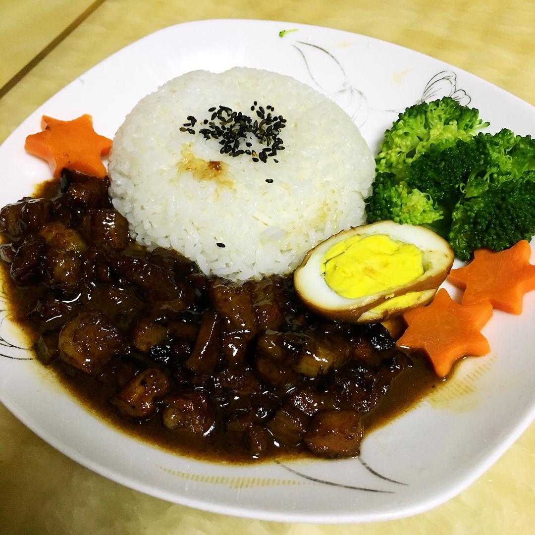 洋葱酥卤肉饭