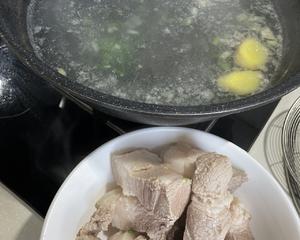 酱汁肉：苏州人春天必吃的一块肉——中式一日三餐（六十一）的做法 步骤1