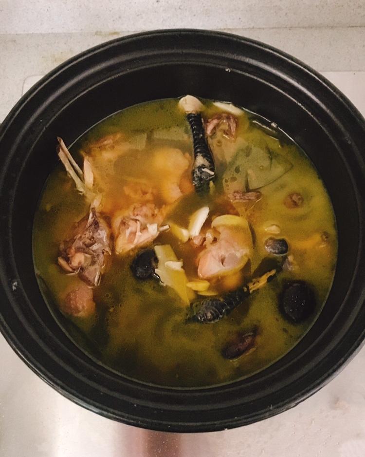 煲靓汤 老母鸡汤