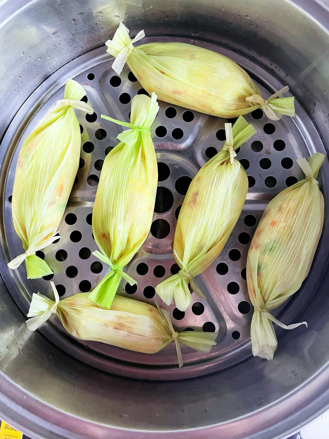 意想不到的美食“玉米叶饭团”