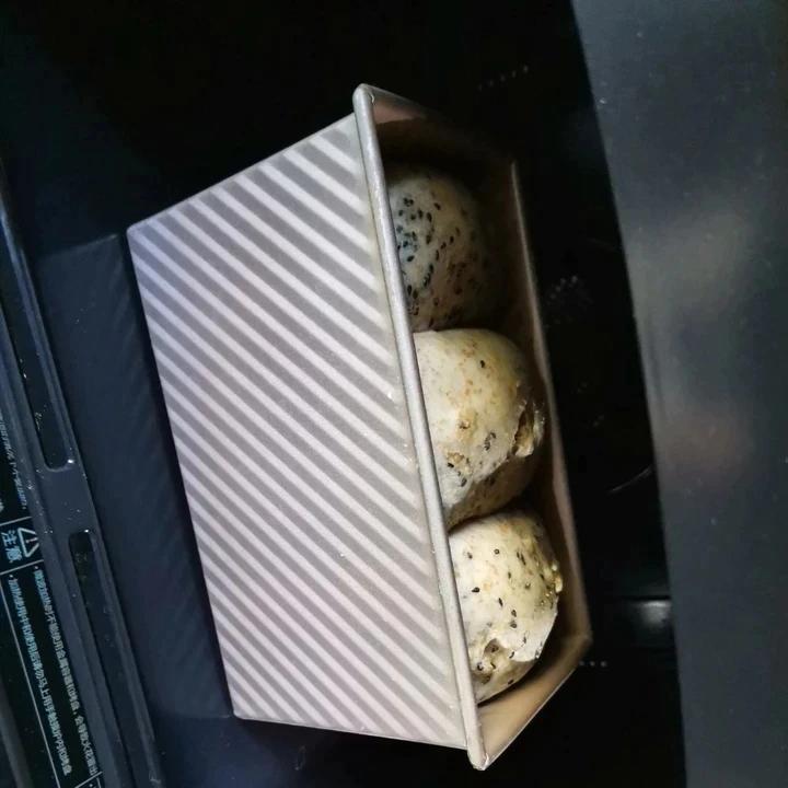 万能全麦吐司配方🍞（含疯狂长个㊙️！黑麦黑糖黑芝麻核桃包为例）